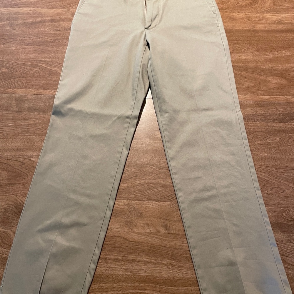 Docker’s Men's Khaki Pants